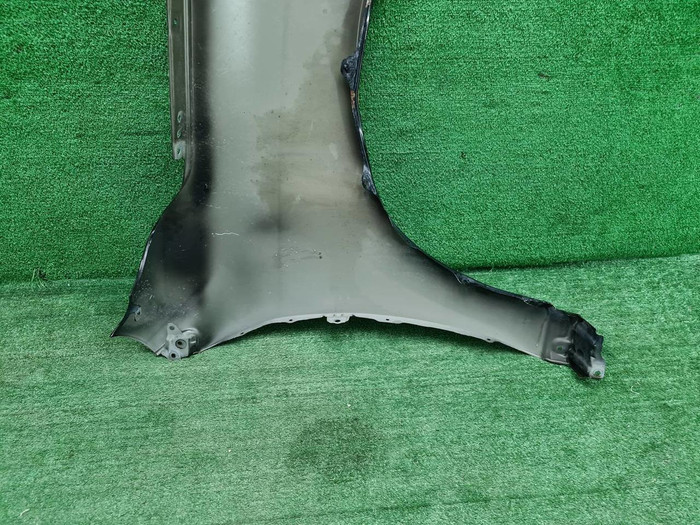 Крыло переднее левое Lexus LX 3 (2015-2023)