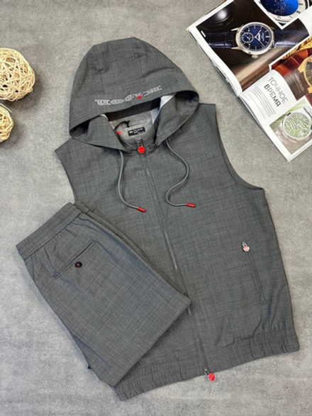 Летний костюм Kiton
