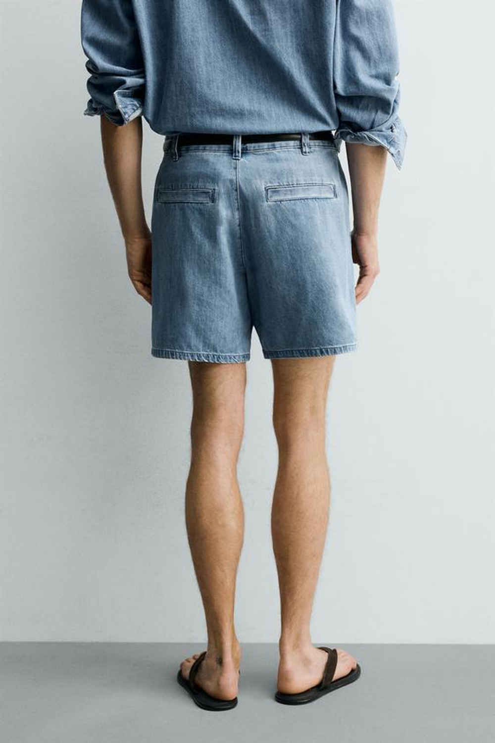 ZARA ШОРТЫ RELAXED FIT СО СКЛАДКАМИ, ГОЛУБОЙ