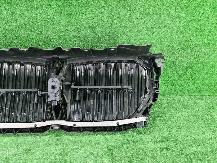 Решетка радиатора BMW X5 G05 (2018-2023)