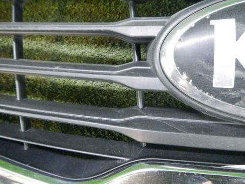 Решетка радиатора Kia Sportage 3 SL (2010-2014)