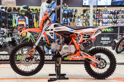 Питбайк Regulmoto FIVE YX125EA (полуавтомат) New 2020 (бело-оранжевый)