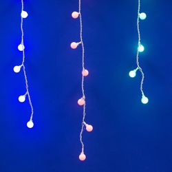 ULD-E2405-100-DTA MULTI IP20 RAINBOW Занавес светодиодный фигурный с контроллером Радуга. 16 нитей. 100 светодиодов. Размер 2.5х0.5м. Цвет свечения разноцветный. IP20. Провод прозрачный. Упаковка картон.