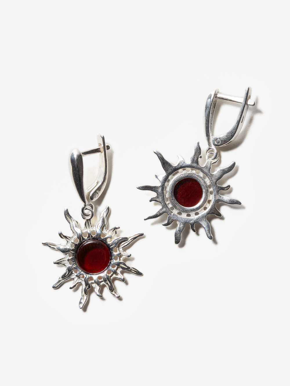 Серебряные серьги с цельным янтарем "Солнце", серебро 925 пробы