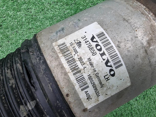 Стойка пневматическая левая Volvo XC90 2 (14-нв)