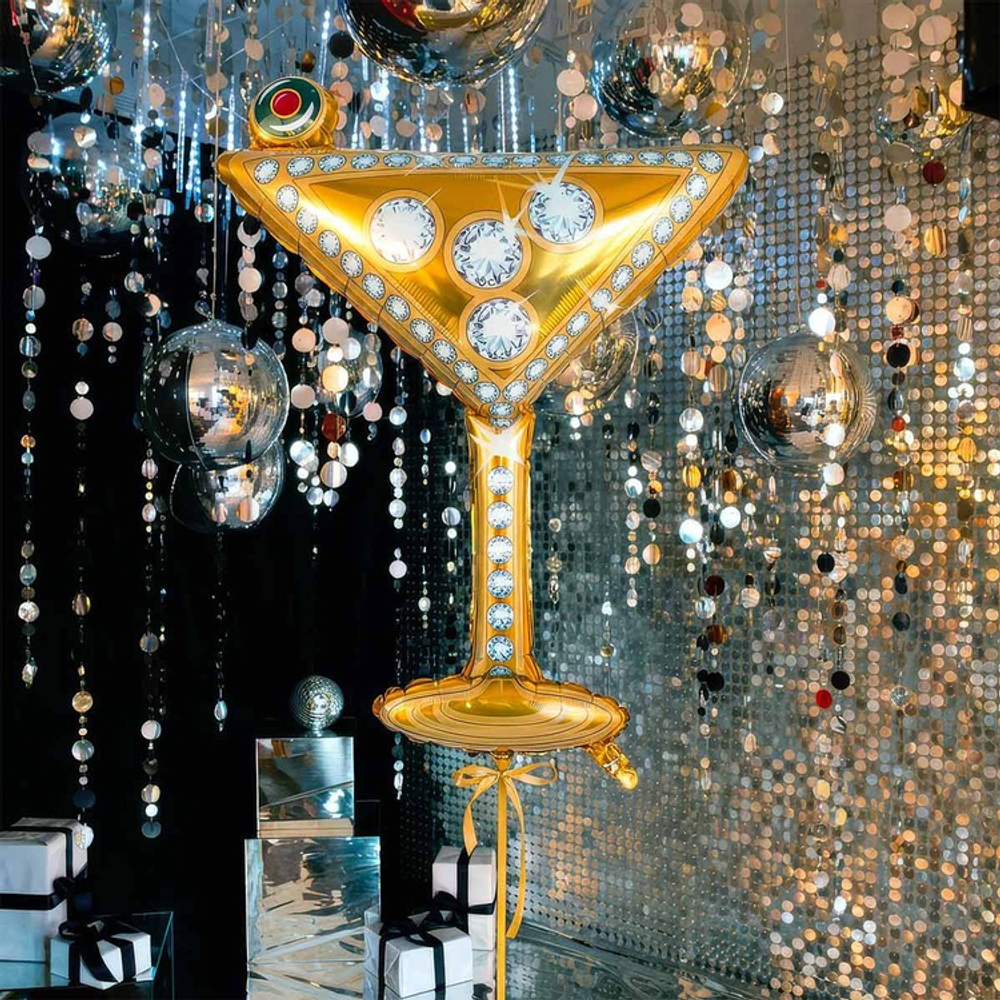 Фигура "Золотой бокал со стразами"