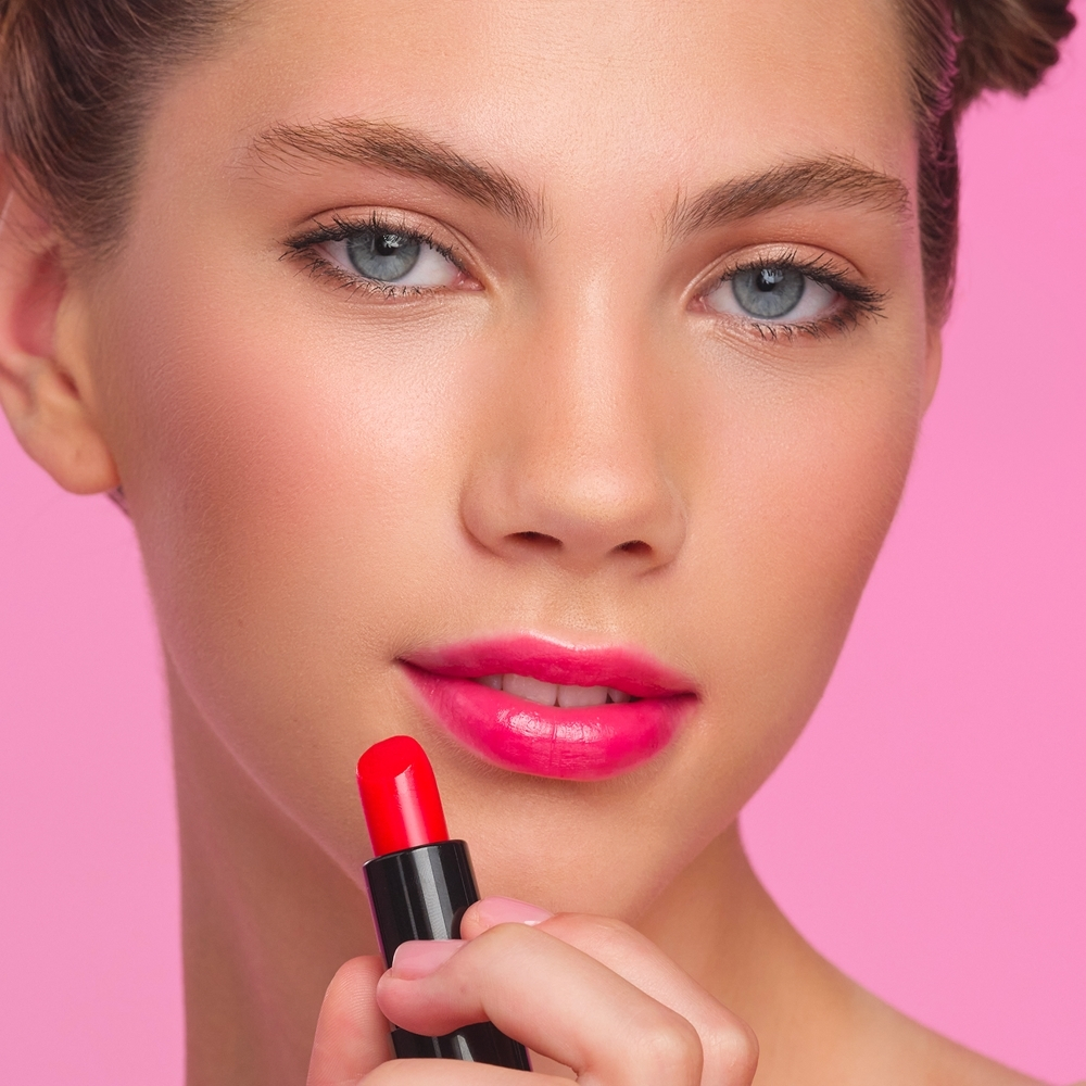NOBEA Day-to-Day Lip Balm SPF 15 Tinted - Бальзам для губ SPF 15, 4 g