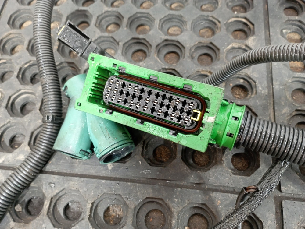 Проводка двигателя D13A 2017г.