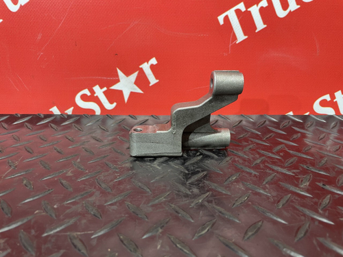 Кронштейн топливной рампы