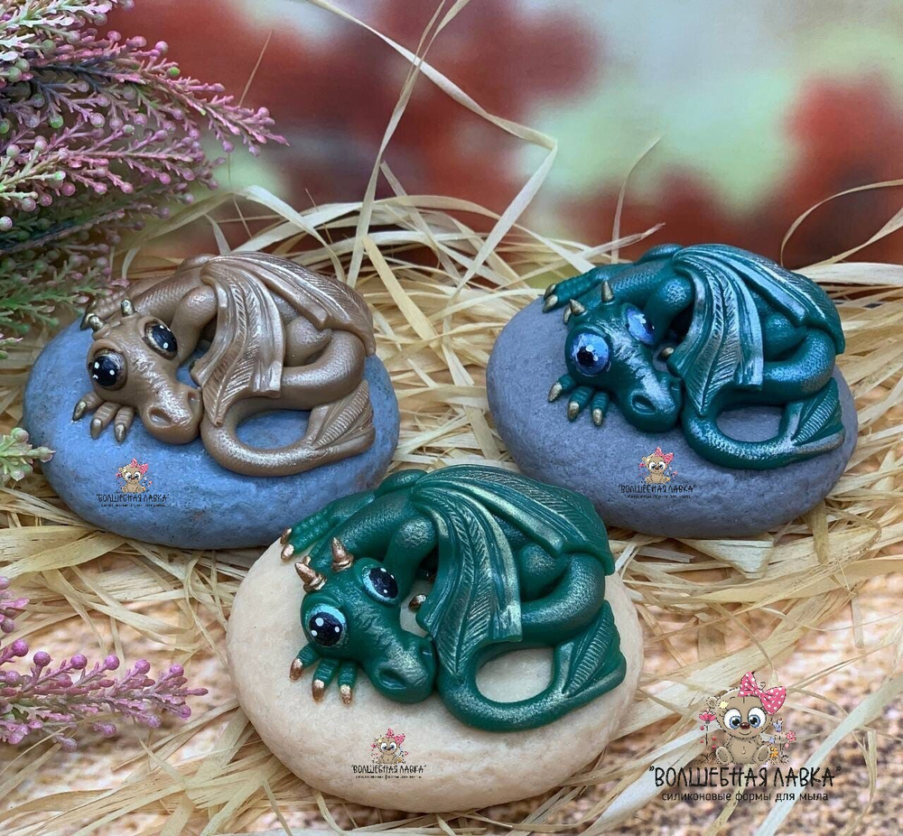 Силиконовая форма Дракон на камне