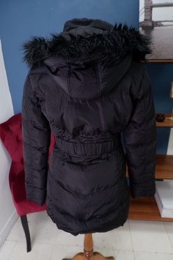Пуховик с поясом демисезонный 46 размер