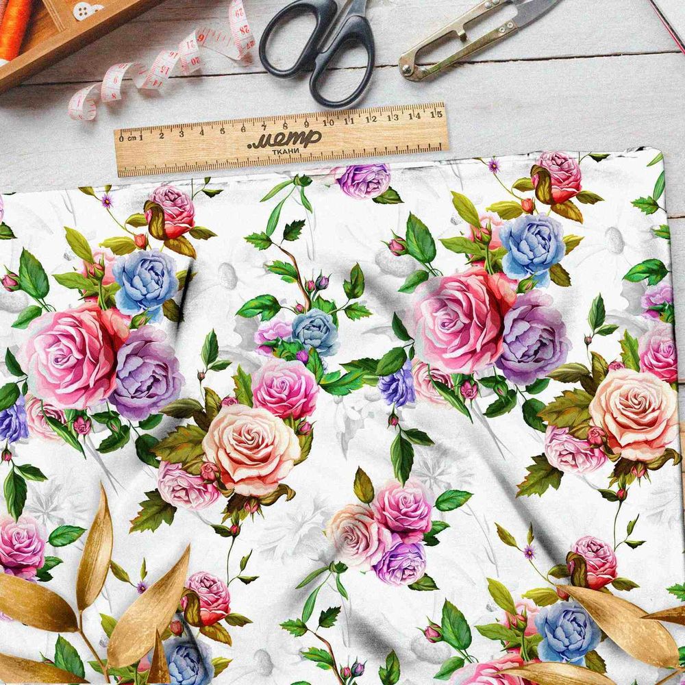Ткань флис контрастные розы