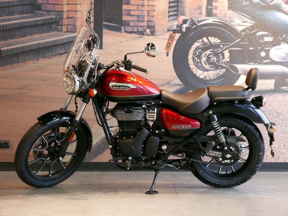 New royal enfield 350 on road price 2025