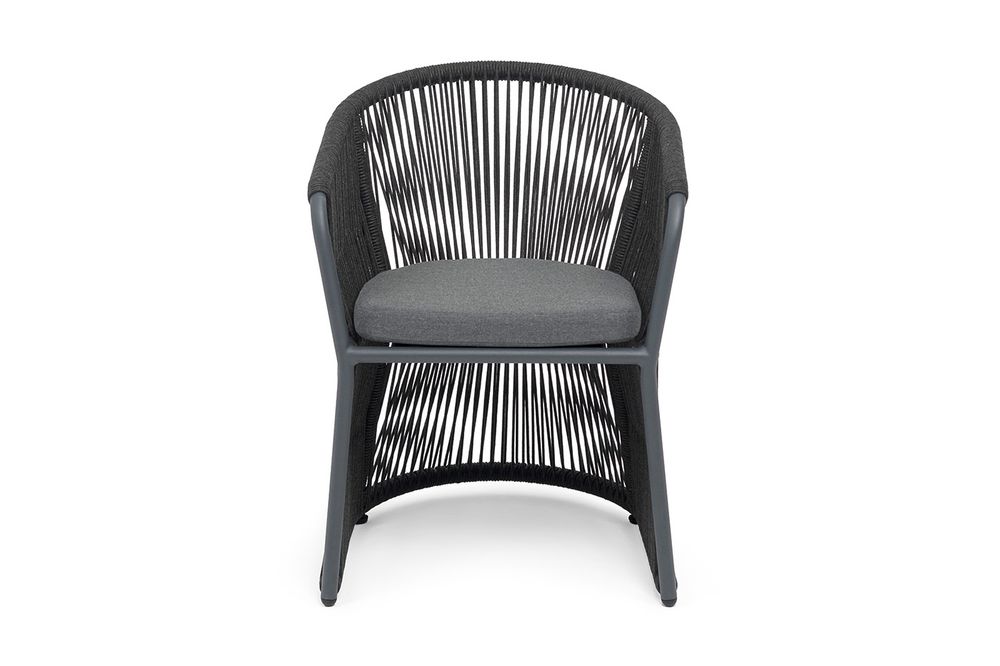 "Романо" стул плетеный из роупа, каркас алюминий темно-серый (RAL7024) муар, роуп темно-серый круглый, ткань темно-серая 027
