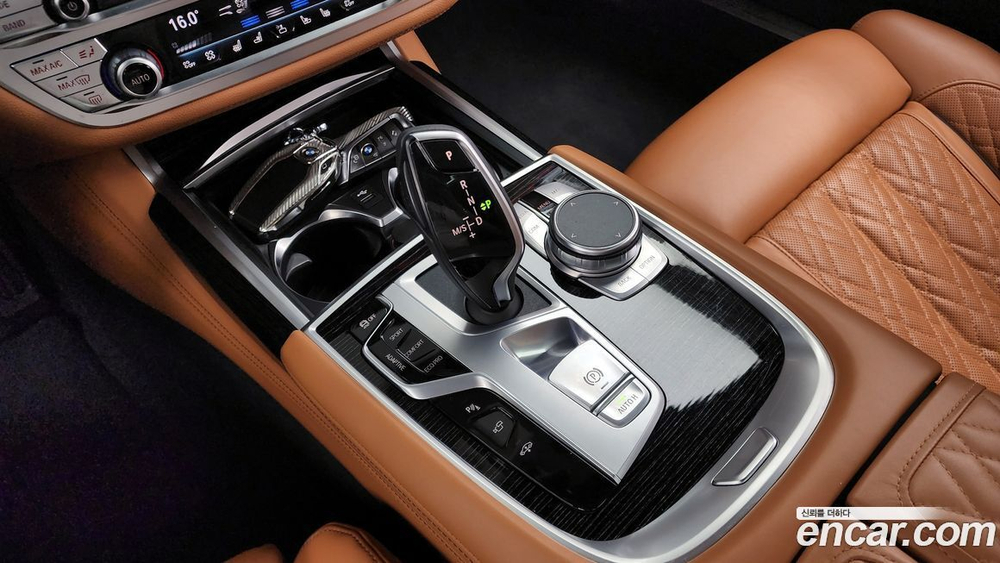 BMW 7 Series (G11) 740Li xDrive M Sports (12.2020)