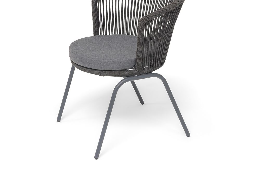 "Люксембург" стул плетеный из роупа, каркас из стали темно-серый (RAL7024) муар, роуп темно-серый круглый, ткань темно-серая 027