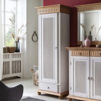 Узкие шкафы