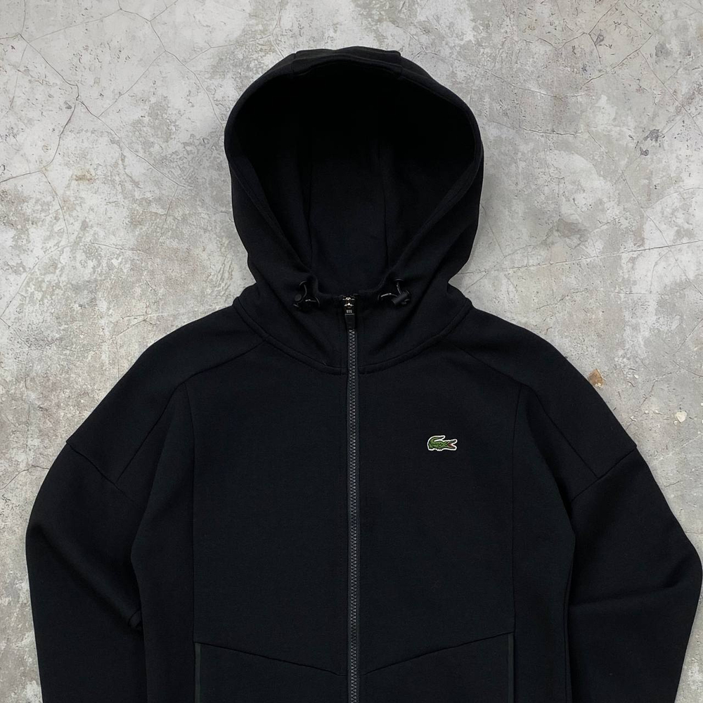 Зипхуди Lacoste