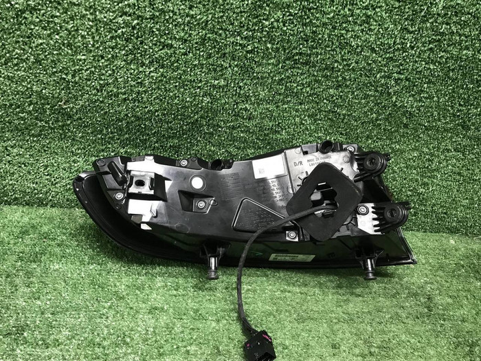 Фонарь правый внешний Porsche Macan 95b (18-нв)