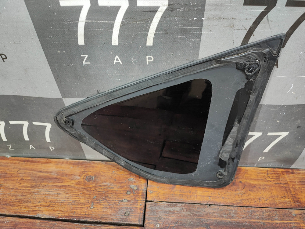 Стекло багажника левое Toyota RAV4 IV (XA40) 12-19 Б/У Оригинал 6272042340