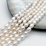 Жемчуг, размер около 5,5-6*4-4,5 мм, цена за отрезок 17 см (1/2 нити)