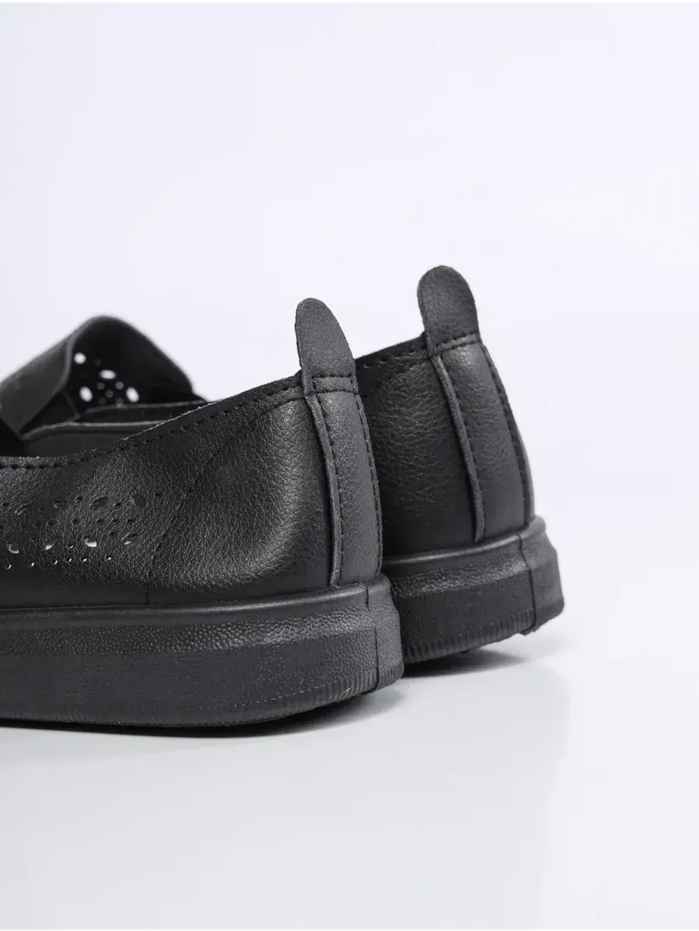 Мокасины летние с перфорацией