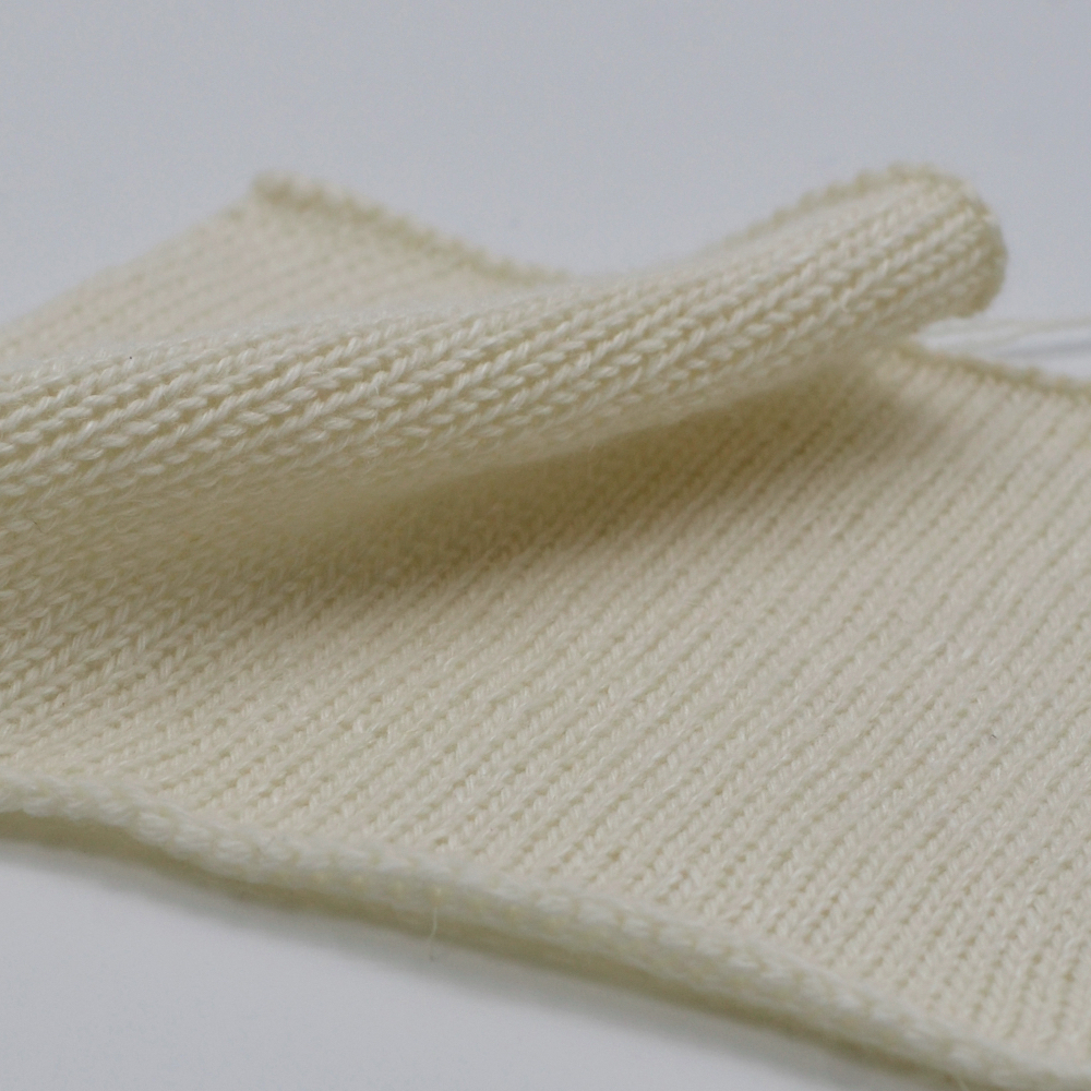 Бобинная пряжа Sable (01)