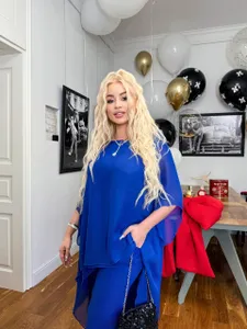 Костюм со шлейфом УК-052-3 Fabrika