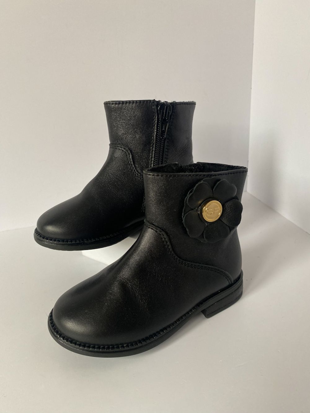 Новые кожаные полусапоги GF Ferre, 21