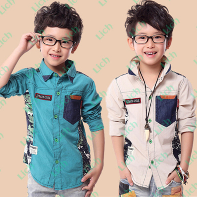 Рубашка однотонная с контрастными вставками и абстрактным принтом