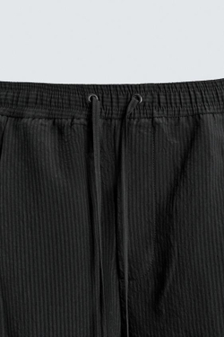 ZARA СВОБОДНЫЕ ЖАККАРДОВЫЕ ШОРТЫ В ПОЛОСКУ, ЧЕРНЫЙ