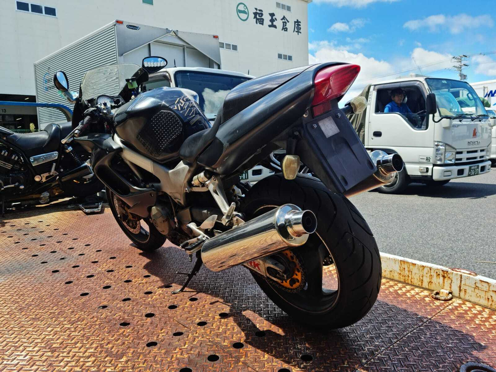 Honda VTR 1000 F  SC36-1400061