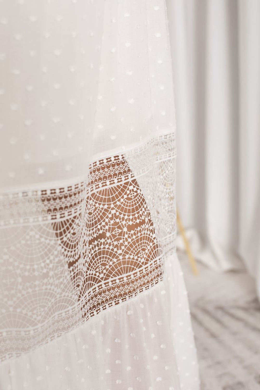 Летнее платье с вставками из кружева (Размер: M) (Цвет: бежевый)