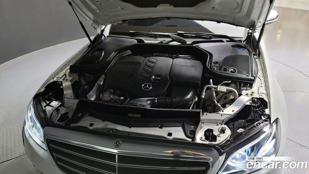 Mercedes-Benz E-Class W213 E220d 4MATIC Exclusive (09.2019)