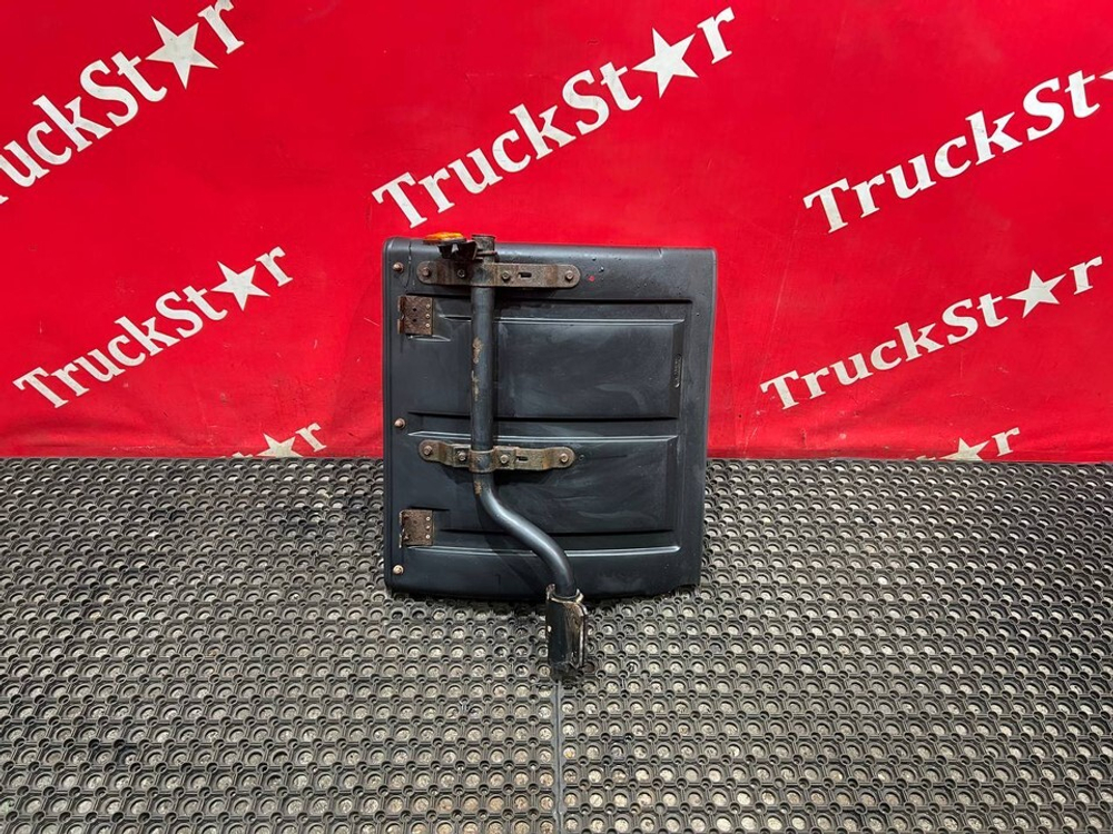 Крыло заднее левое передняя часть