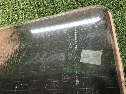 Стекло крышки багажника Mercedes G W463 (08-18)