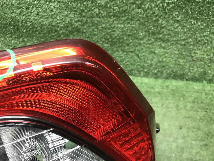 Фонарь правый внешний Toyota RAV4 5 XA50 (18-нв)