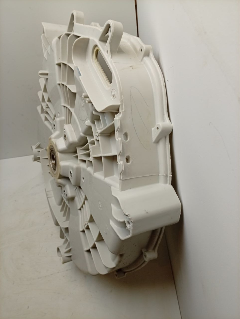 F1068SD кт11 Задний полубак стиральной машины LG 3044ER0007 б/у