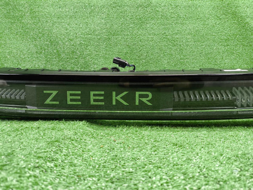 Фонарь крышки багажника Zeekr 001 (2021-н.в.)