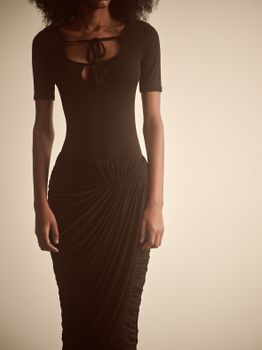 Юбка миди из трикотажа со сборкой