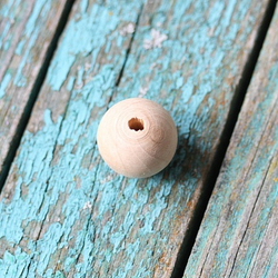 Деревянная бусина 2,5 см