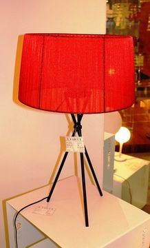 лампа  Tripode g5  ( красная)