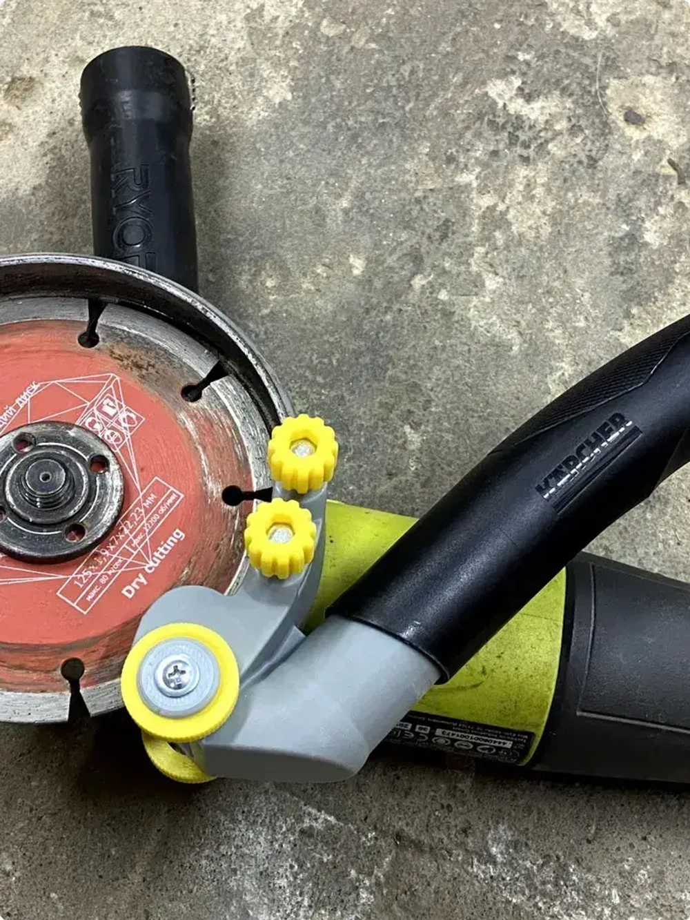 Пылеотвод усиленный с зажимами для болгарки 125, 115, 150. Пылеуловитель для УШМ. Насадка для сбора пыли.