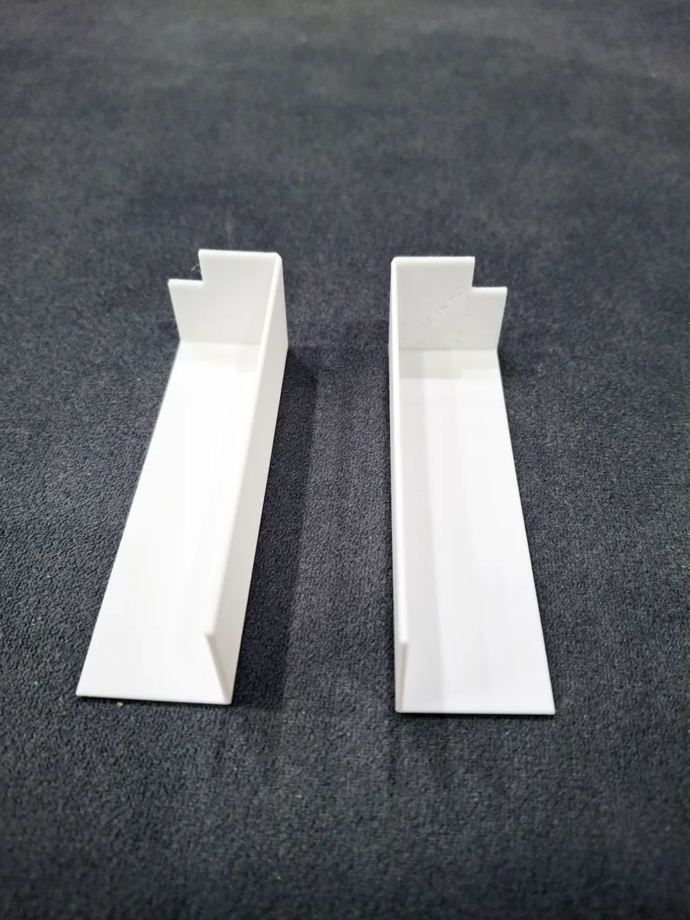 Угол наружный (4шт.) для плинтуса 80*20 мм