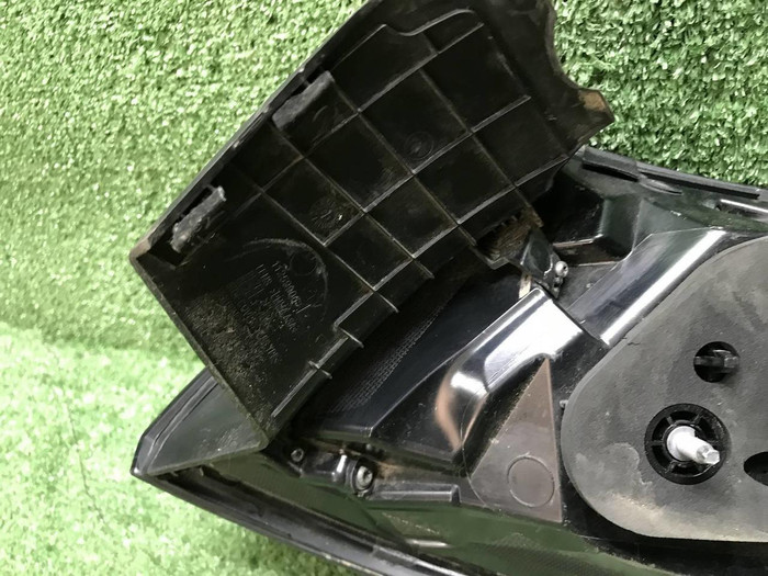 Фонарь левый внешний Hongqi HS5 (2023-н.в.)