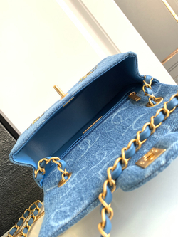 Chanel Bag 20 cm