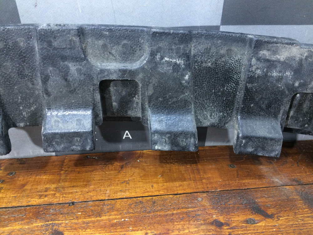 Абсорбер переднего бампера Lexus UX 18-нв Б/У Оригинал 5261476020