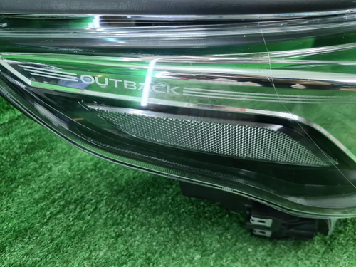Фара правая Subaru Outback 6 (2019-2022) LED (В пленке)