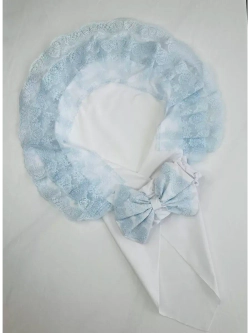 Кружевной уголок и бант на выписку