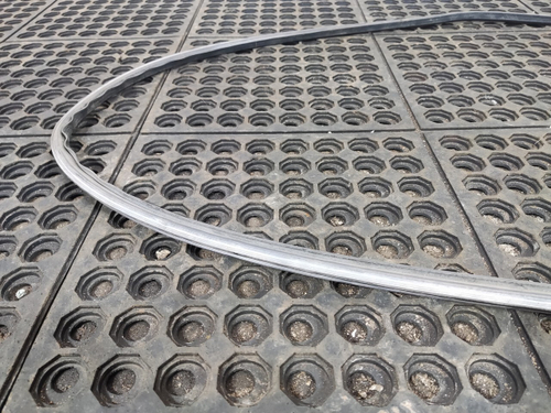 Уплотнитель люка 2023г